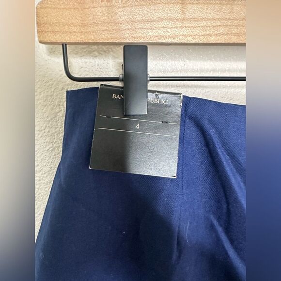 Banana Republic NWT Linen-blend Button Blue Midi Skirt, Sz. 4 - Picture 6 of 10
